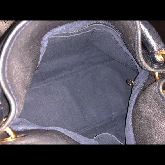 ❤️❤️SOLD❤️❤️❤️Authentic pre-Owned Artsy Empriente - Picture 7 of 7